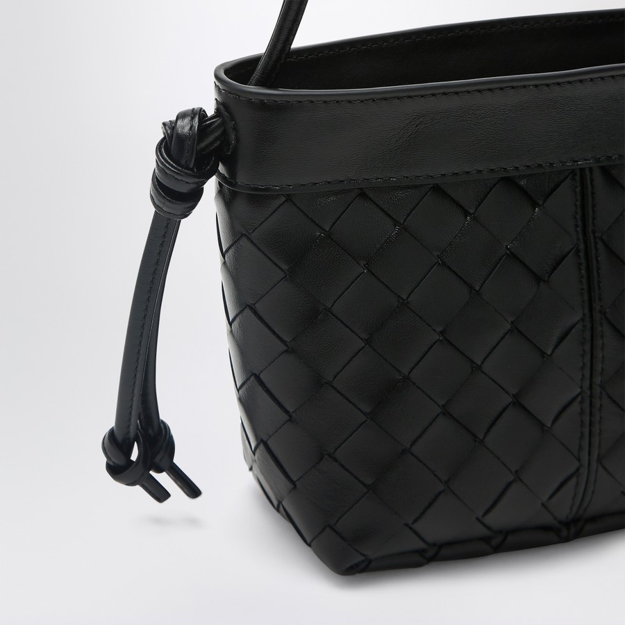 Bottega Veneta Black small shoulder bag in Intrecciato