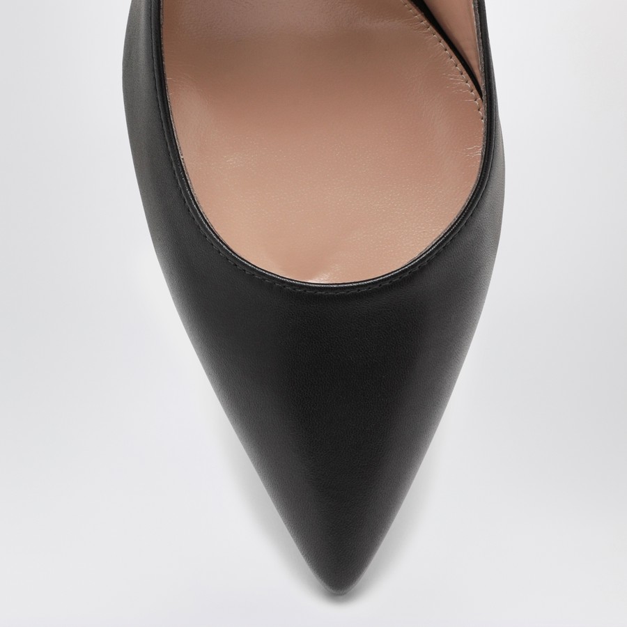 Gianvito Rossi Black leather pumps | TheDoubleF
