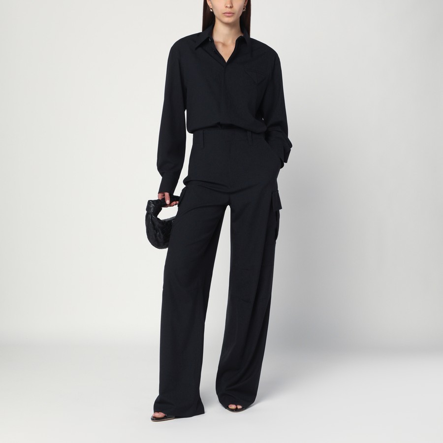 パンツ BOTTEGA VENETA MIDNIGHT BLUE WOOL CARGO PANT Bottega Veneta Midnight blue wool cargo trousers | TheDoubleF
