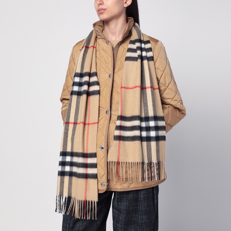 Burberry Cashmere scarf with Check motif | TheDoubleF
