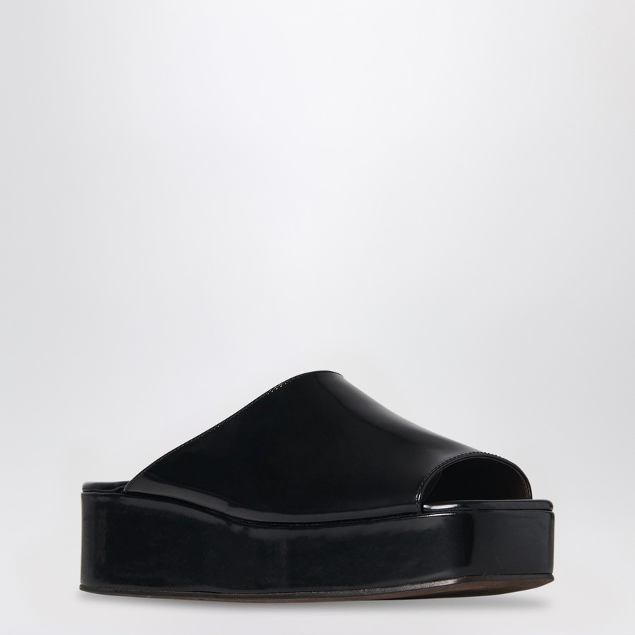 【関税&送料込】The Row Black Emi Flatform Sandals The Row Emi Flatform Sandal in Black | FWRD