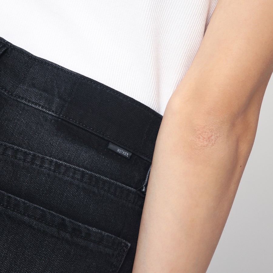 ボトムスその他 Mother Faded black jeans The Spinner MOTHER The Spinner Zip Sneak Jeans in Black Magic | REVOLVE