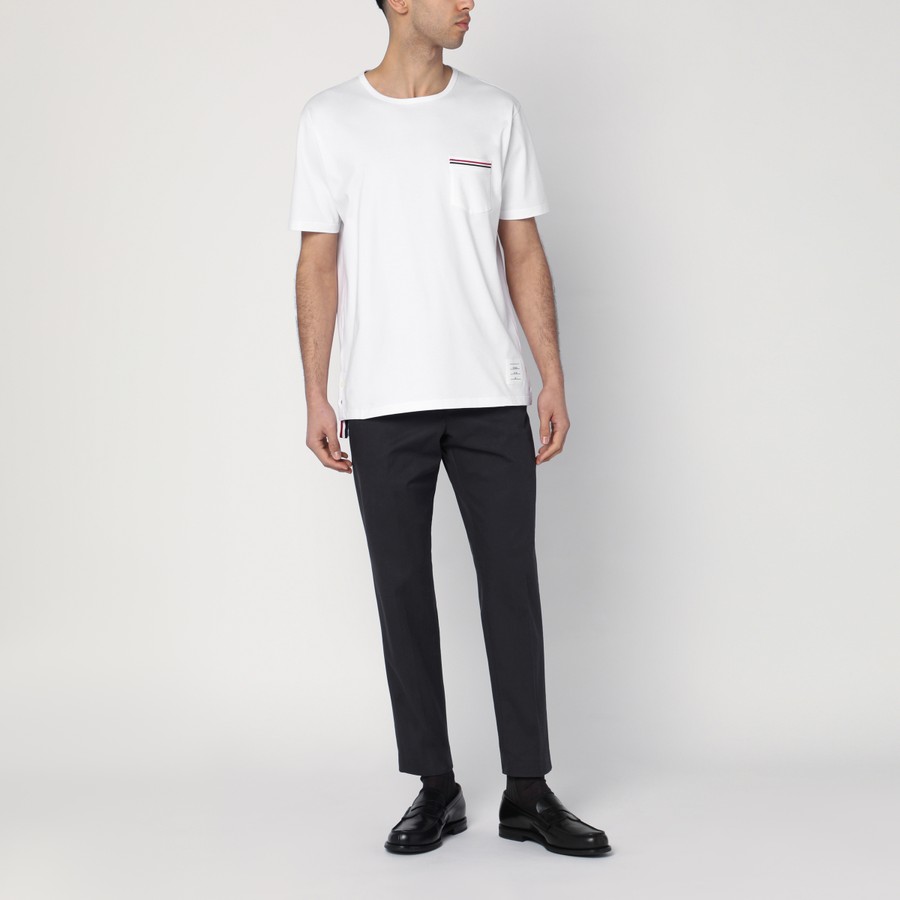 Tシャツ・カットソー THOM BROWNE Men T Shirts MJS010A01454 100 White Thom Browne White T-shirt in cotton | TheDoubleF