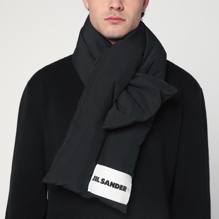 【Jil Sander】 Down Scarf マフラー BLACK Jil Sander Black padded scarf with logo | TheDoubleF