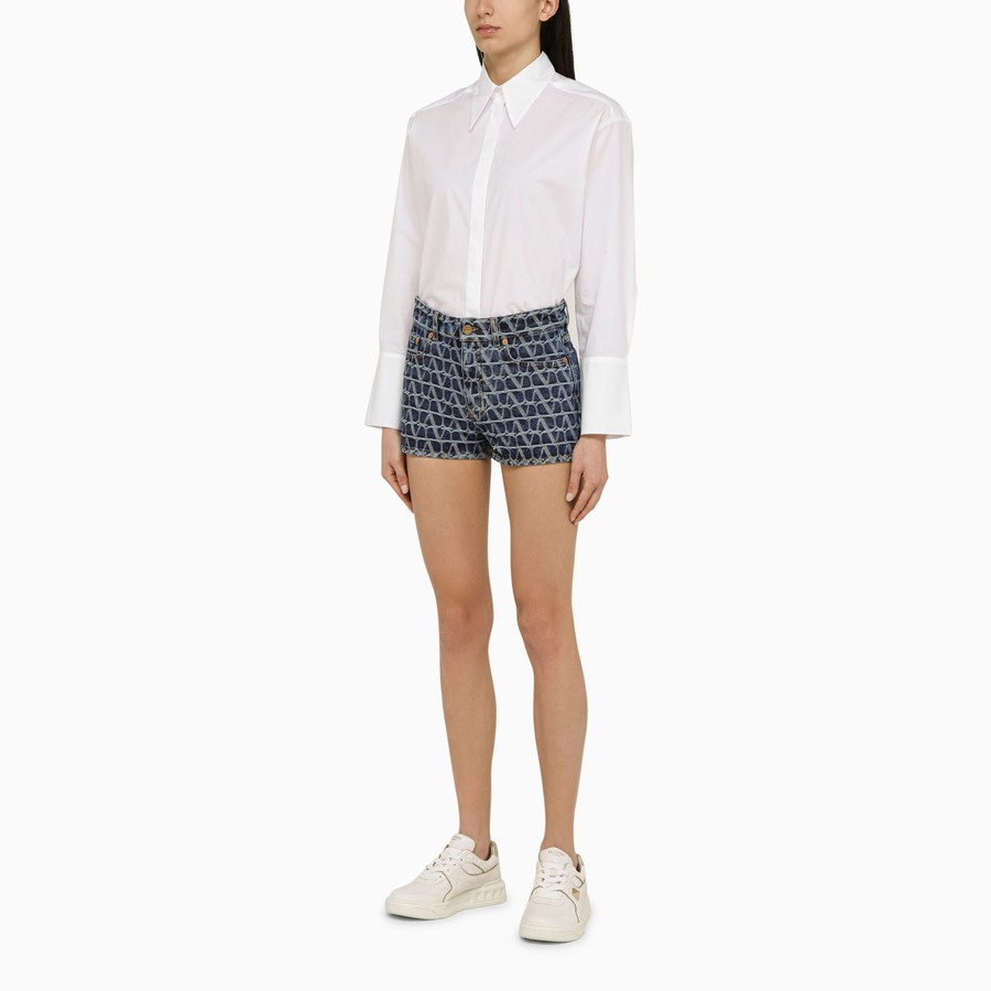 ショートパンツ VALENTINO Toile Iconographe denim shorts (4B3DD17M8CU 558) Valentino Shorts in blue denim Toile Iconographe | TheDoubleF