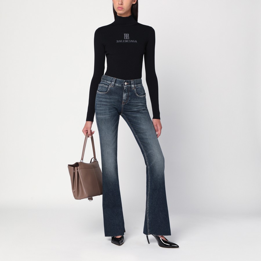 デニム・ジーパン Balenciaga Dark Blue Bootcut Slim Fit Jeans Balenciaga Dark blue Bootcut Slim Fit jeans | TheDoubleF