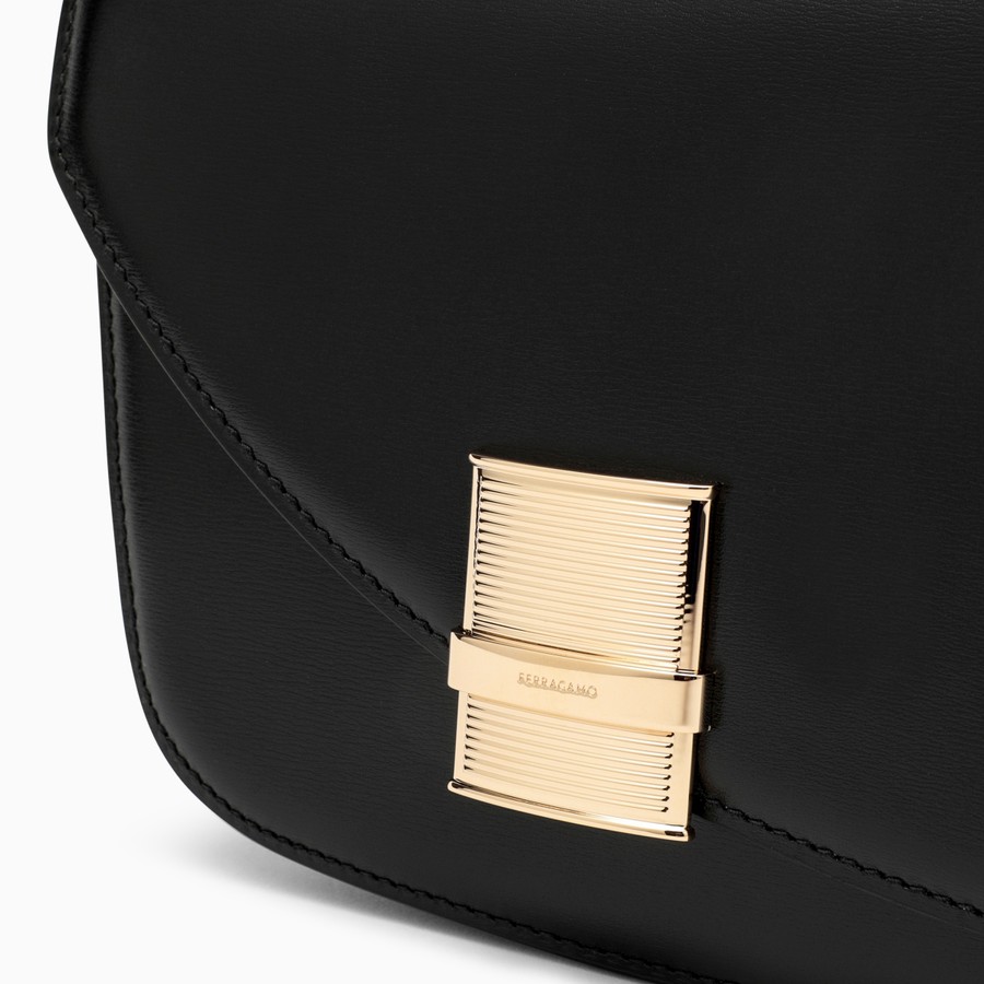 Ferragamo Fiamma S shoulder bag black | TheDoubleF