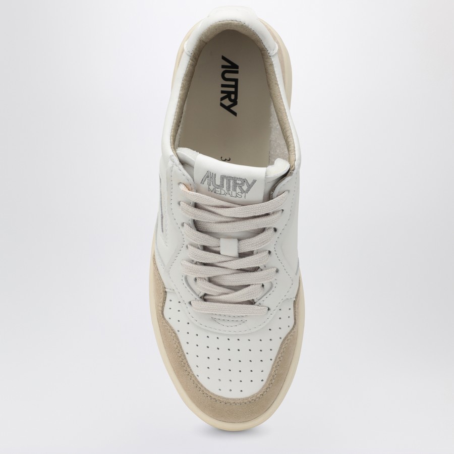 AUTRY Medalist sneakers white/beige suede | TheDoubleF