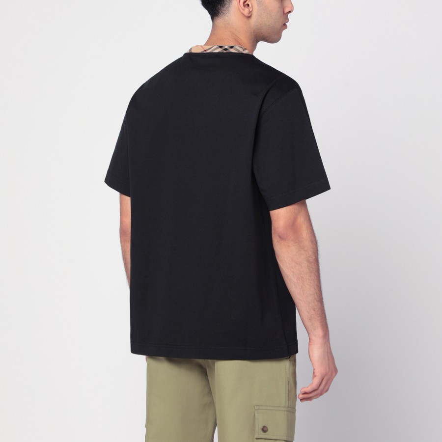 Tシャツ・カットソー Burberry Black Cotton T-Shirt With Check Finishes Burberry Black cotton T-shirt with Check finishes | TheDoubleF