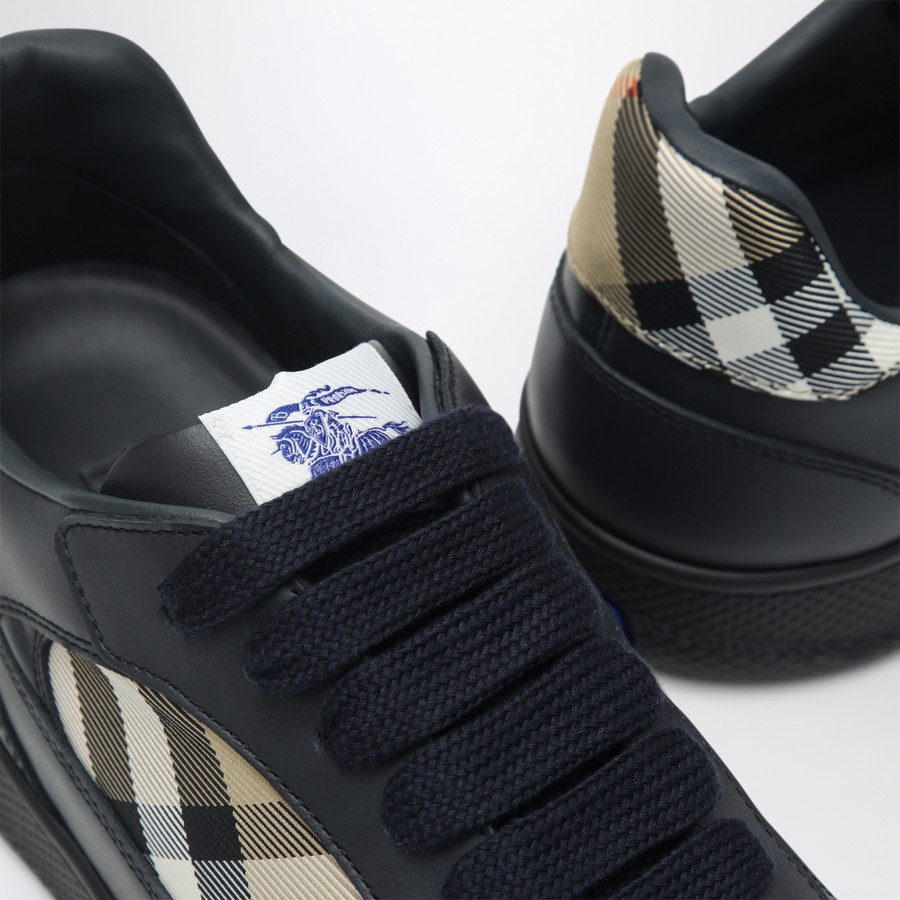 スニーカー Burberry FW25 (8110338 C1765) Burberry Indigo blue leather and Check sneaker Terrace