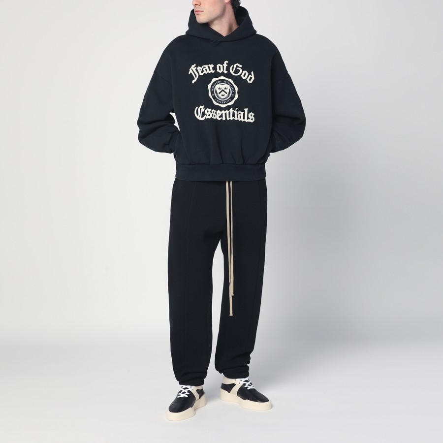 【FEAR OF GOD】トレンディングEssential University フーディー Fear of God Essentials Black hoodie with University logo