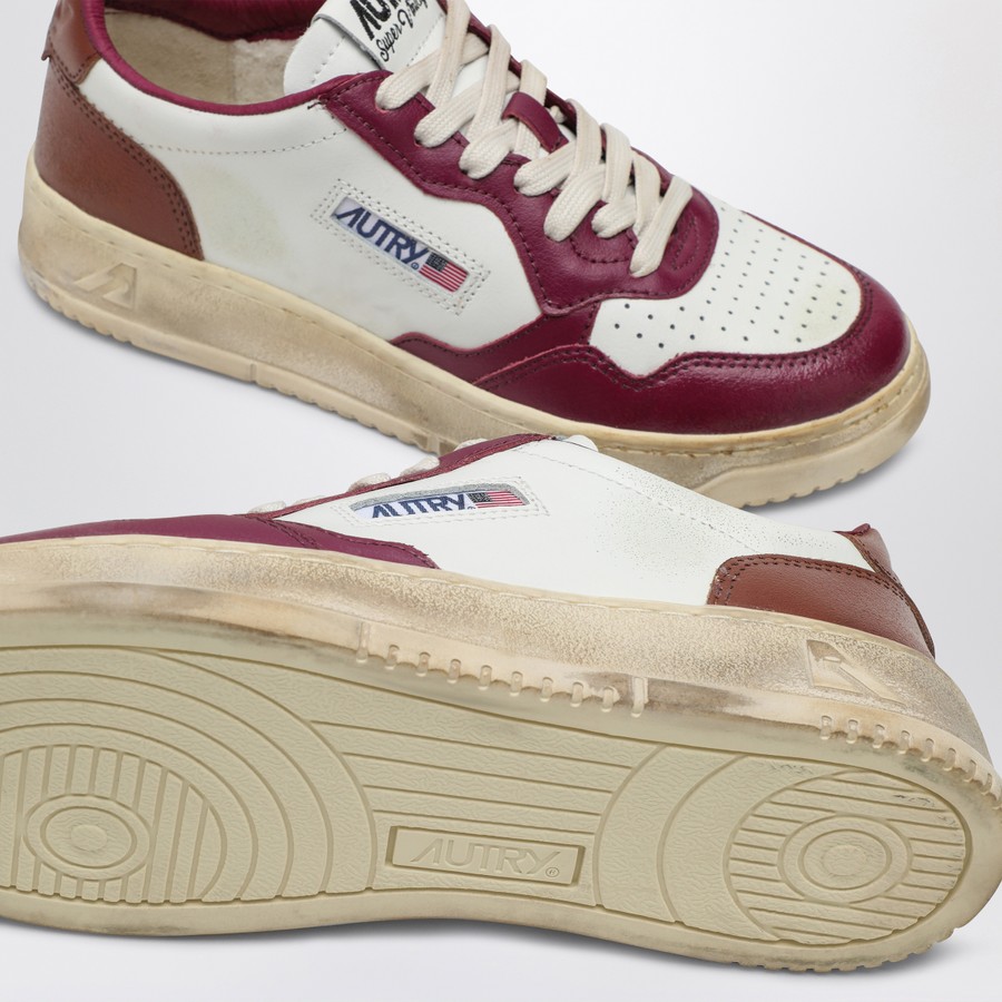 シューズ・サンダルその他 AUTRY Super Vintage White/Purple/Brown Sneaker AUTRY - SUPER VINTAGE MEDALIST LOW LEATHER SNEAKERS IN WHITE