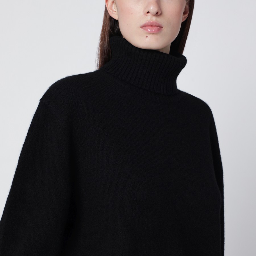 TOTEME Black cashmere turtleneck | TheDoubleF