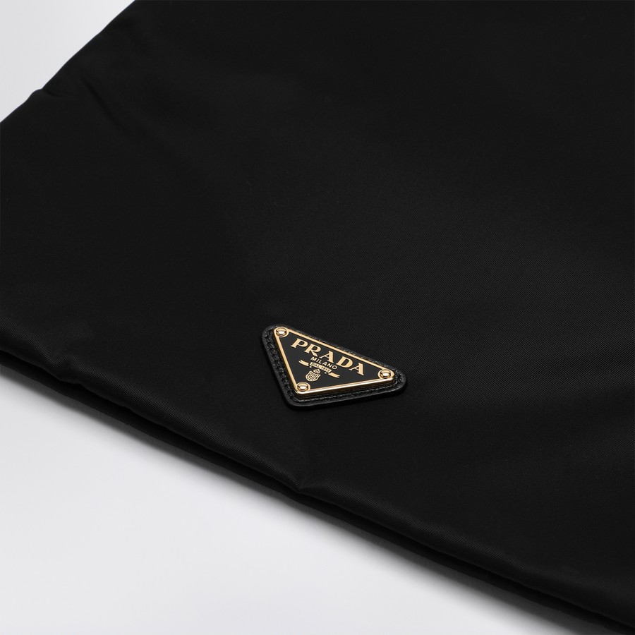 クラッチバッグ PRADA BLACK POUCH IN RE-NYLON WITH LOGO PRADA Black Re-Nylon Clutch (PRADA/クラッチバッグ