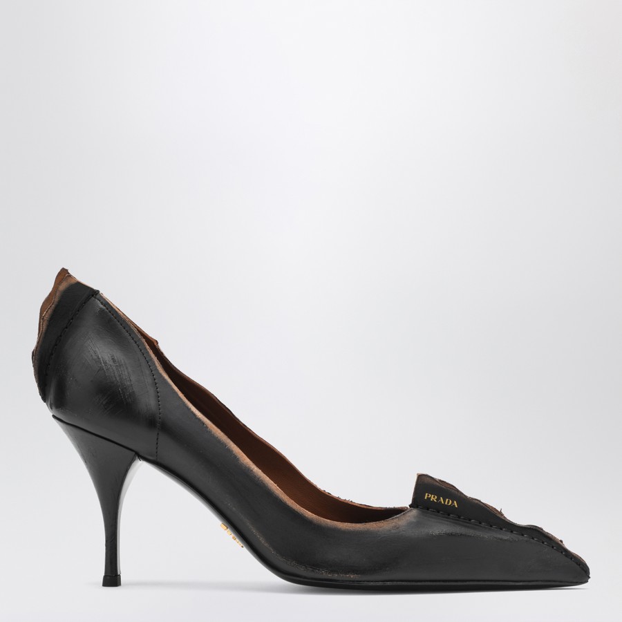 Prada Black/tan antique leather pumps | TheDoubleF