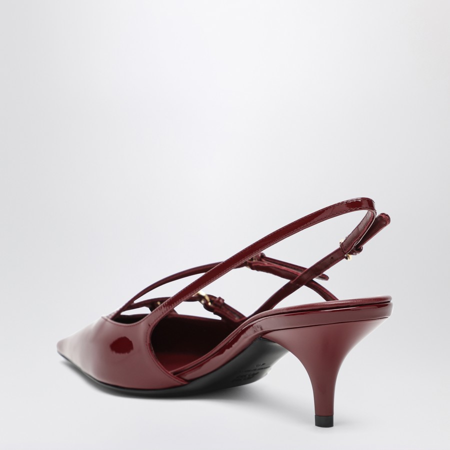 Miu Miu Slingback rosso porpora in vernice con fibbie