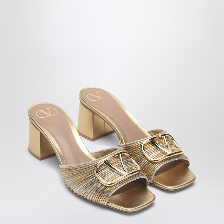 【関税&送料込み】Valentino Garavani Sandalo Slide Vlogo C Valentino Garavani Sandalo Slide Vlogo Signature gold