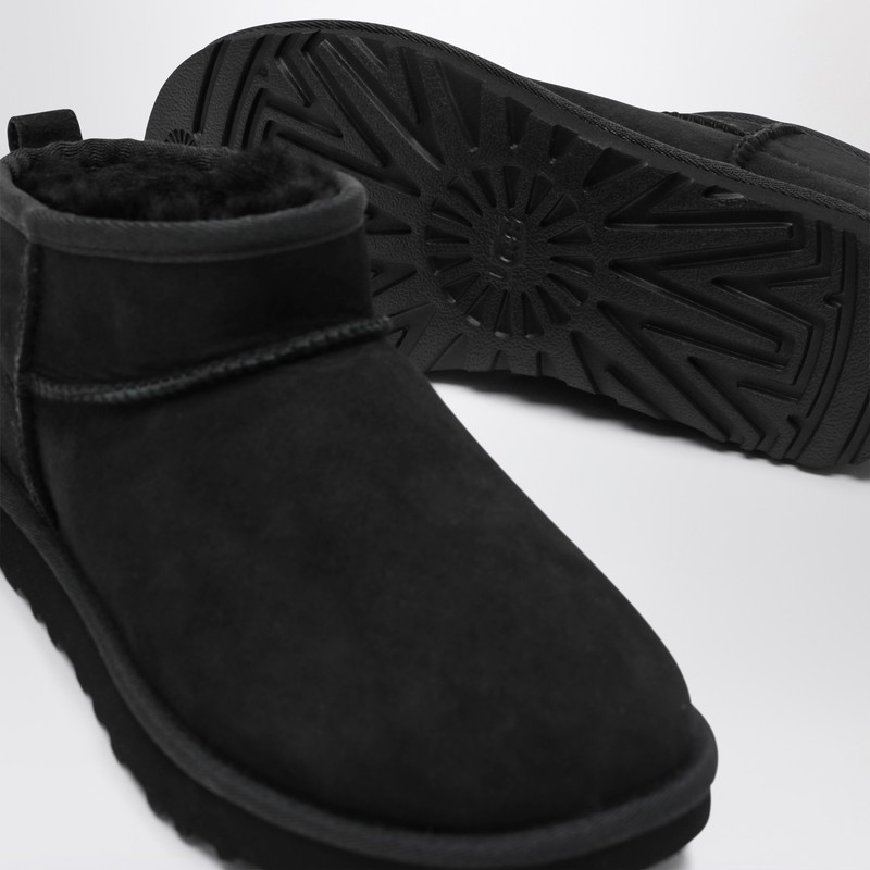 Ugg Pull-tab Low Stivale Boots In Black
