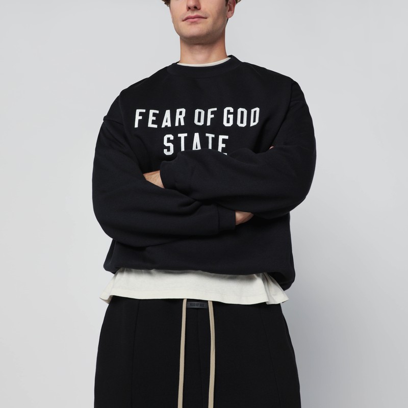 Black 90’s crewneck sweatshirt