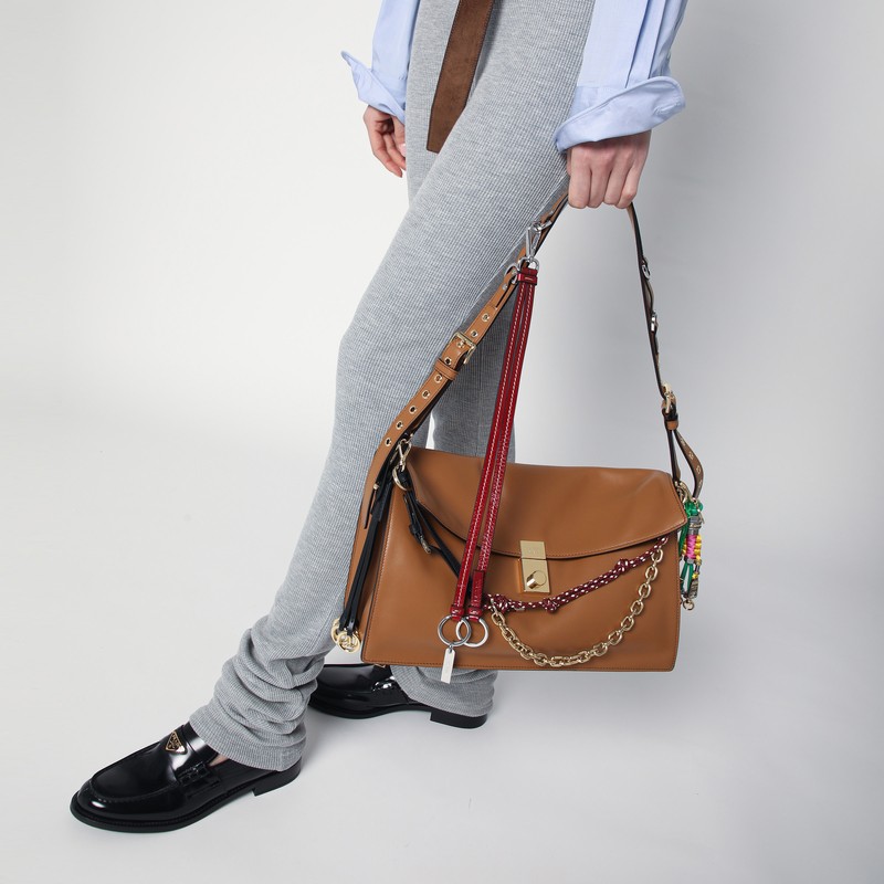 バッグチャーム PRADA PRADA SOFT SOUND LARGE CARAMEL LEATHER BAG WITH CHARMS Caramel Prada Soft Sound large leather shoulder bag with