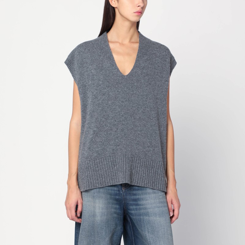 Oversized grey wool vest