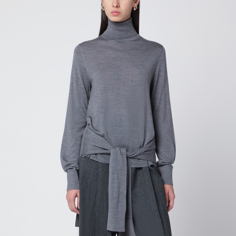 Grey turtleneck with double sleeves