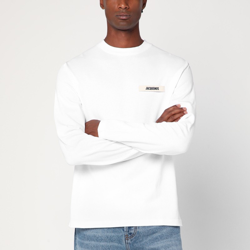 White long-sleeved cotton T-shirt