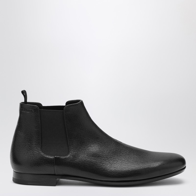 Black leather Chelsea boots