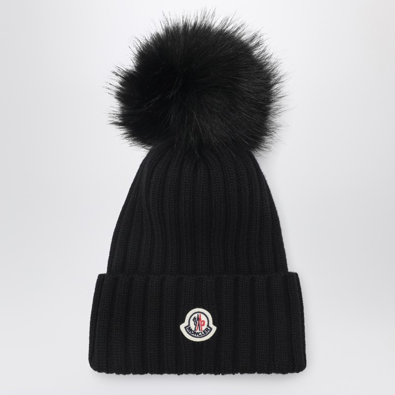 Black wool beanie with pom-pom