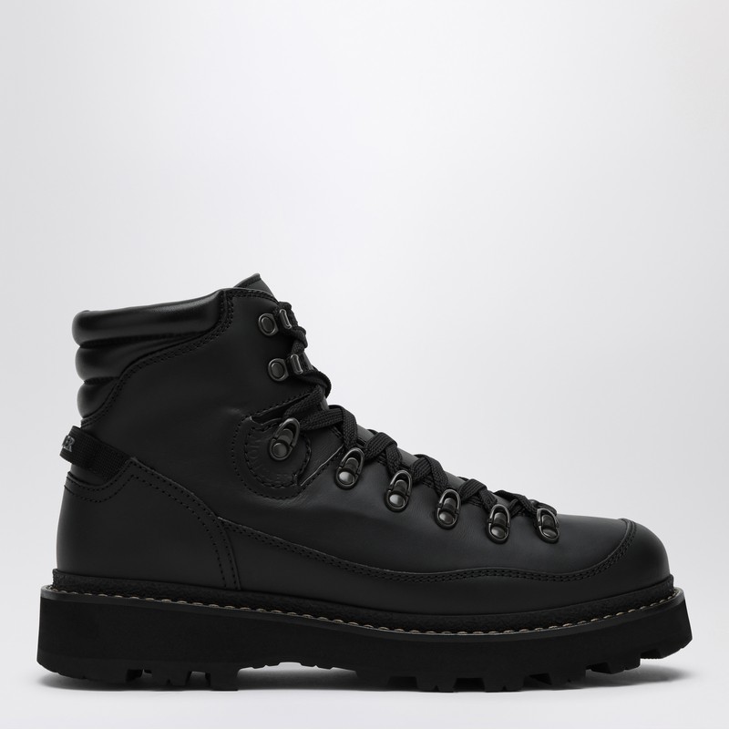 Black trekking ankle boot Peka Trek