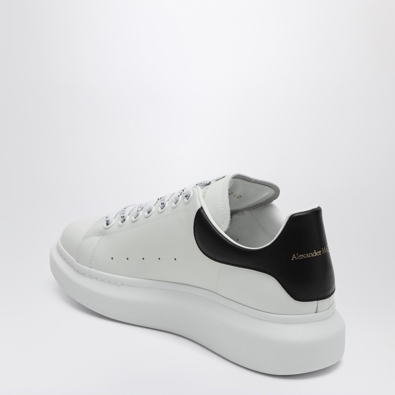 Alexander Mcqueen White And Black Low-top Sneakers With Chunky Sole And Contrasting Heel Tab In Leather Man In White
