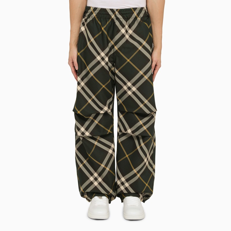 Green trousers with Check pattern
