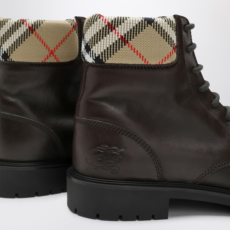 Burberry Brown Leather Amphibian Rogue In Animal Print