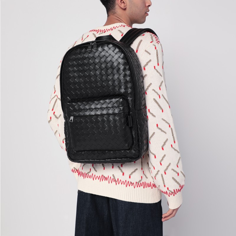 Bottega Veneta Medium Black Backpack In Intrecciato Weave