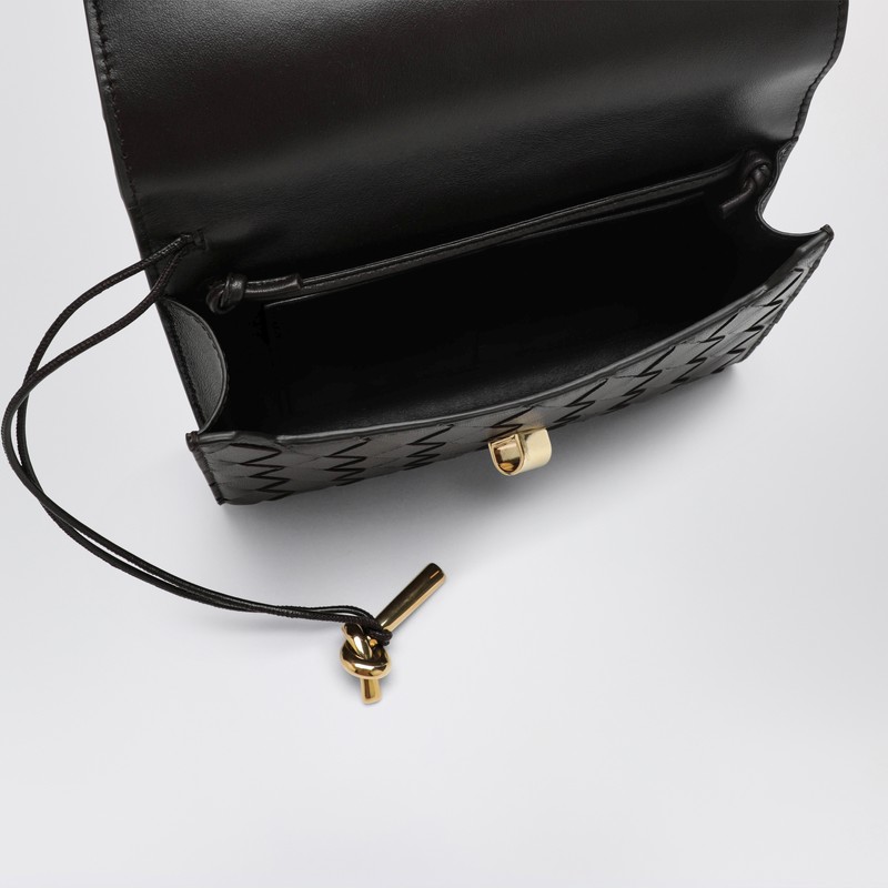 Bottega Veneta Andiamo Clutch In Fondant Colour In Brown