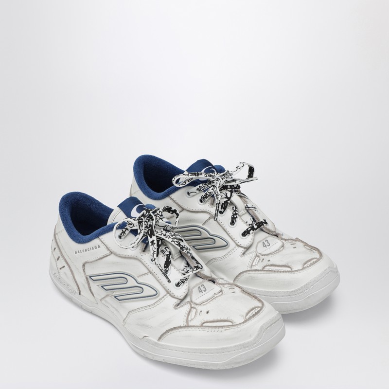 Balenciaga Hamptons Worn-out Sneakers In White And Blue In White