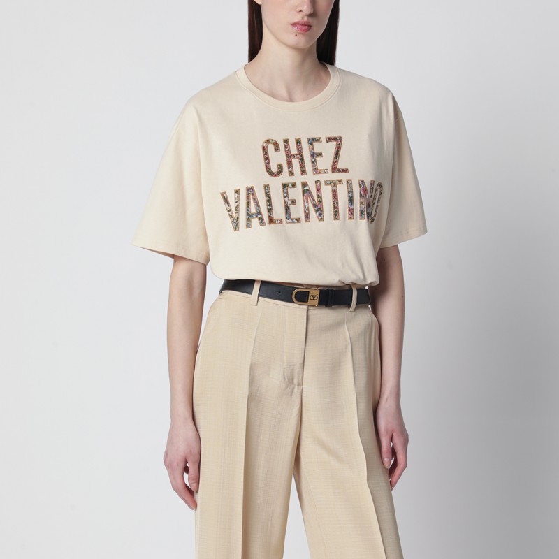 Ivory cotton T-shirt with Chez Valentino floral motif