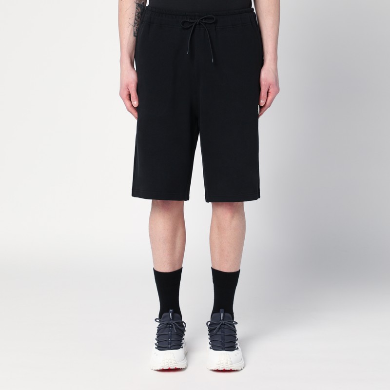 Black shorts in cotton
