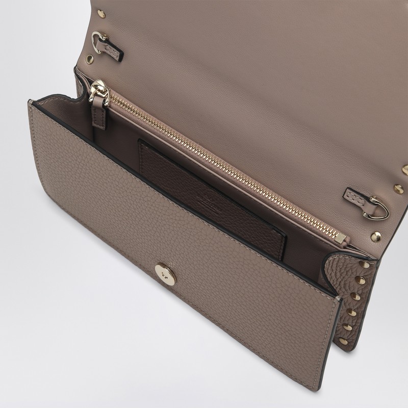 Valentino Rockstud Pink Powder Chain Wallet In Pink