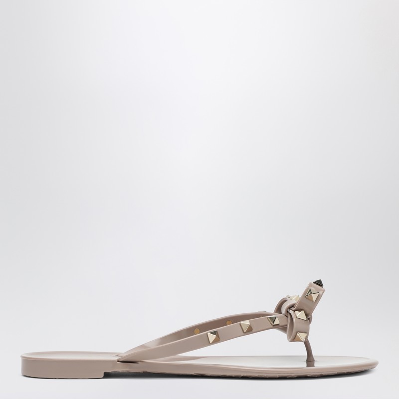 Powdery Rockstud low sandal