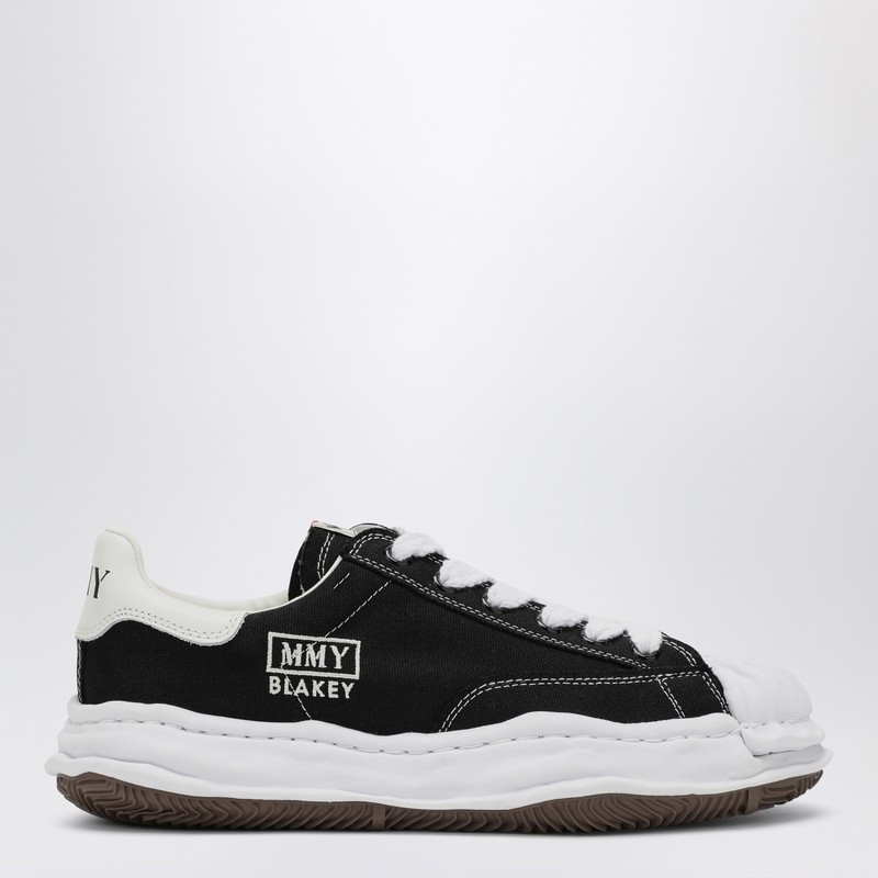 Black canvas Blakey low-top sneakers