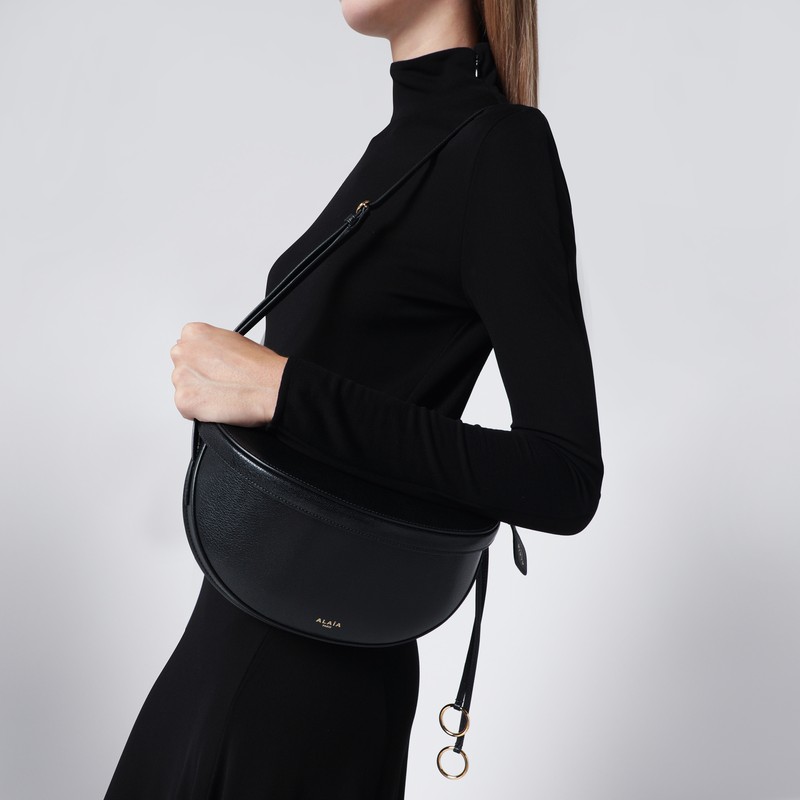 Alaïa Black Leather East West Belt Bag In Black