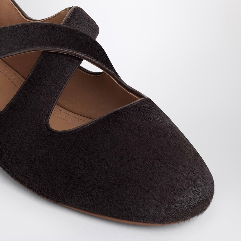 Alaïa Crossed Ballerina In Brown Pony Hair In Brown