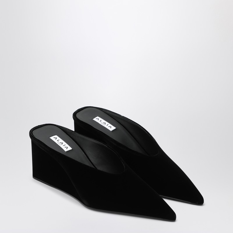 Alaïa 75 Suede Point-toe Wedge Mules In Black