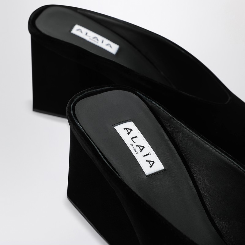 Alaïa 75 Suede Point-toe Wedge Mules In Black