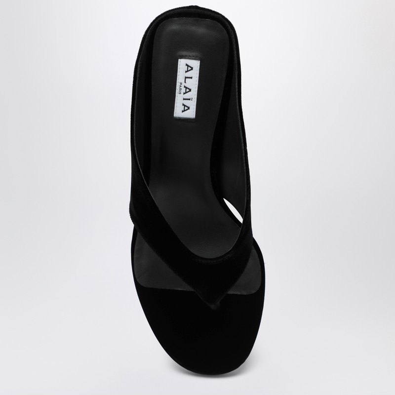 Alaïa Thong Mules With Wedge In Black Velvet In Black
