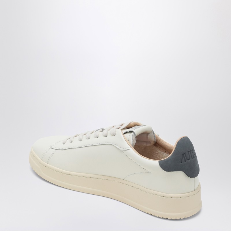 Autry Low Top Leather Sneakers Dallas In Neutral