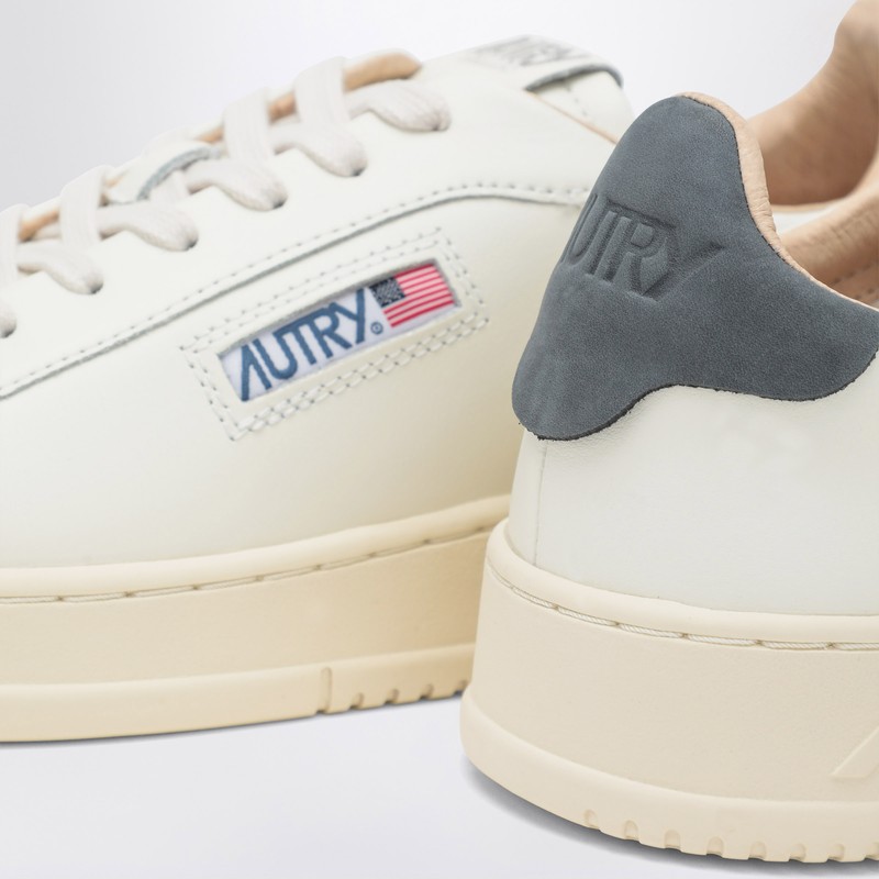 Autry Low Top Leather Sneakers Dallas In Neutral
