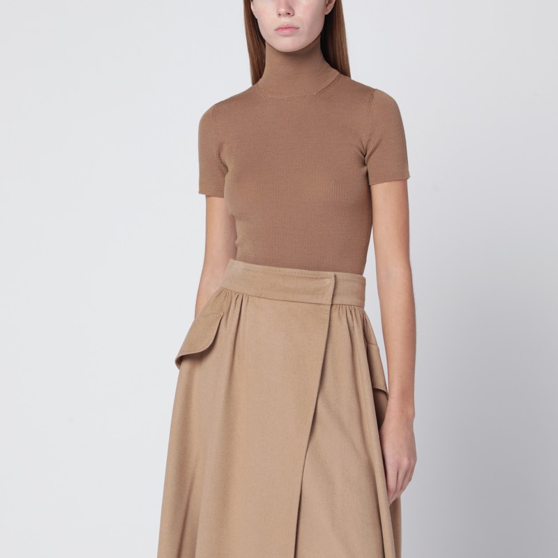Camel wool turtleneck