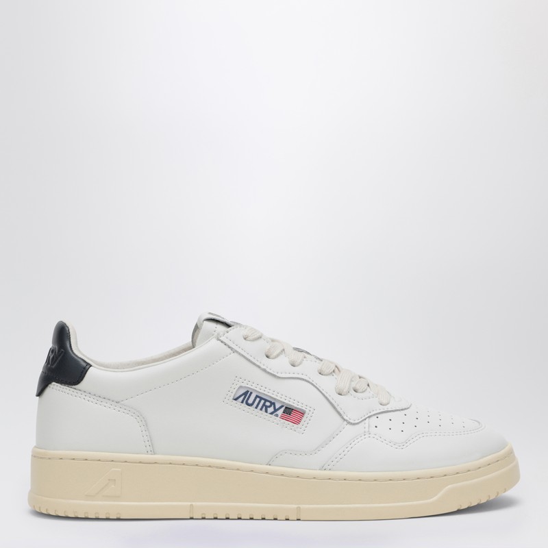 Autry Medalist Low White Sneakers With Contrasting Heel Tab In Leather Man In White